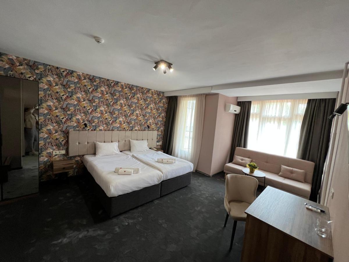 Bistra & Galina Hotel Ruse Extérieur photo